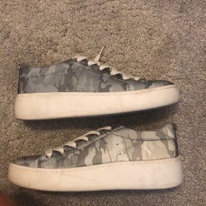 steve madden reflective shoes